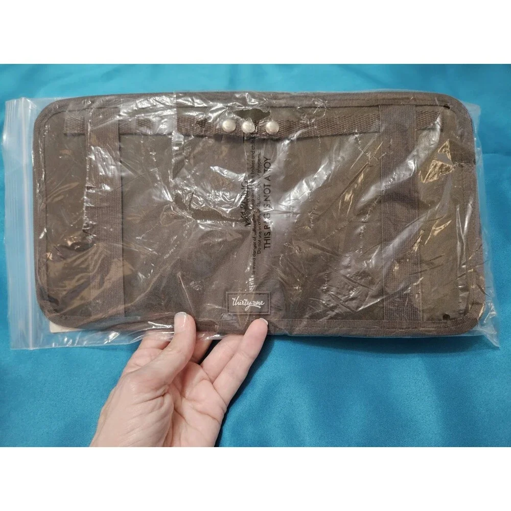 Thirty One Made In The Shade Pocket In Taupe Cross Pop Car Visor Pocket NIP